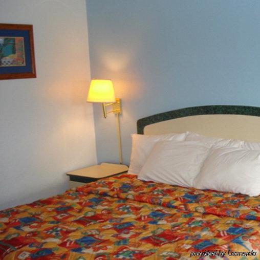 Economy Inn ウェストパームビーチ 部屋 写真