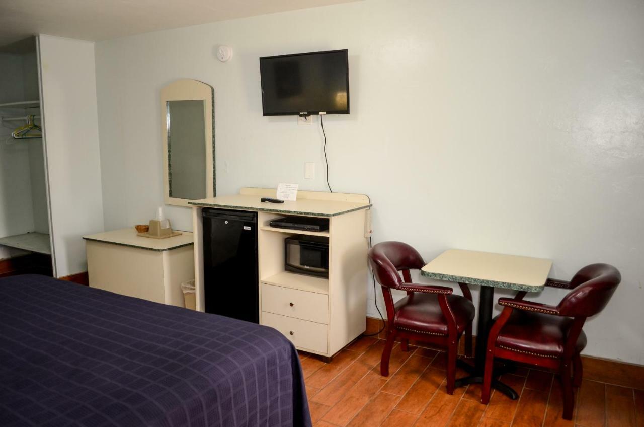 Economy Inn ウェストパームビーチ 部屋 写真